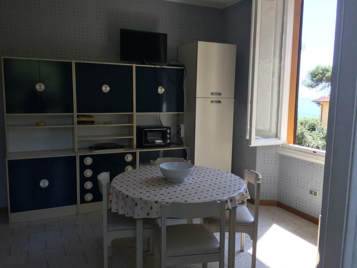 Villa Violetta Castiglioncello Buitenkant foto
